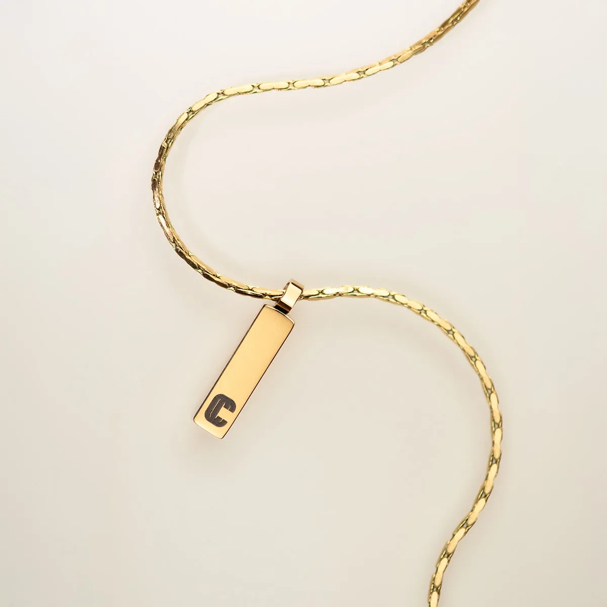 Pendentif Forma, maille forçat limée, doré — 2