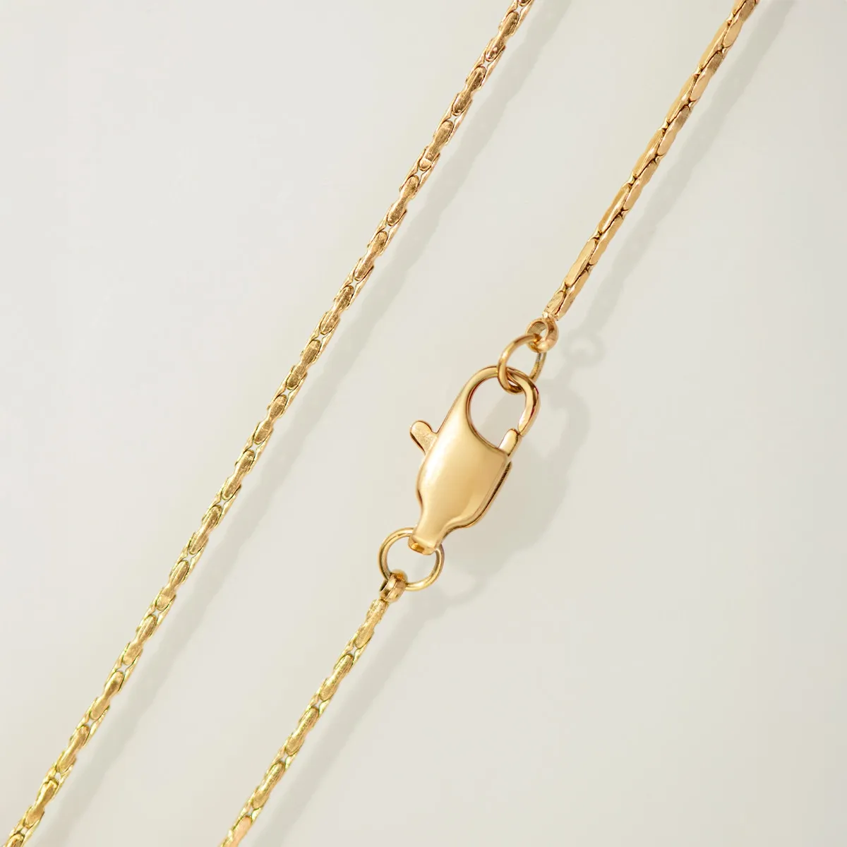 Pendentif Forma, maille forçat limée, doré — 3